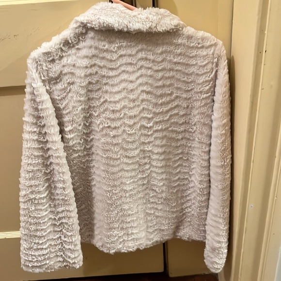 Patagonia Fur Jacket - Picture 4 of 13